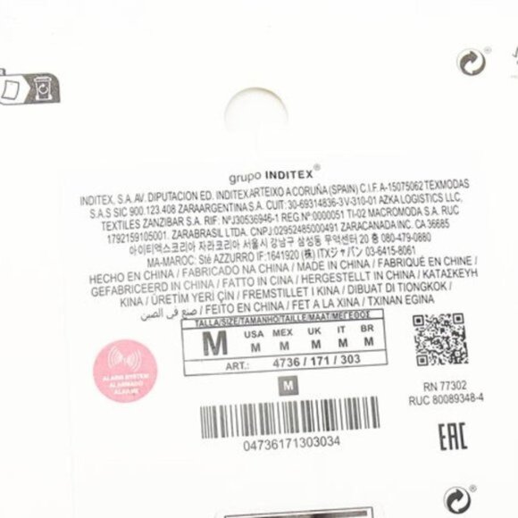 Zara Textured Heart Earrings - Picture 3 of 4